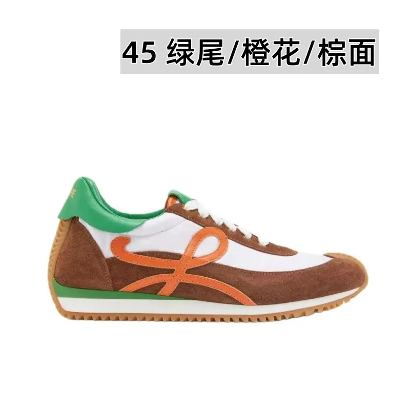 👟👟Ex-factory price 520👟👟 Men's size +10 Super 🔥Hot [LOEWE·Loewe] Forrest Gump shoes, invincible foot feel! The most popular model of the year, shoes with high moral training inside! 2025 new product series 💯Spliced ​​upper. The hidden inner height is soft and comfortable, and the minimalist style is very eye-catching. It is very advanced no matter how you match it. The heel design is novel. Soft and comfortable, and the splicing is light and comfortable: the foot feels invincible. It is rated as the most comfortable running style. It feels like walking on flat ground❤️Original details! The low-cut shoes have the initials of the brand logo on the side, making them a must-have for your shoe cabinet! Upper: imported suede + cowhide + original cloth splicing, cowhide foot pads, original customized abrasive tool combination outsole! Original packaging! 🏆 ✦Upper: imported suede + cowhide + original fabric splicing ✦Insole: movable latex cowhide insole ✦Outsole: original molded TPU combination outsole ✦Female size: 35--40, ✦Male size: 39--45,